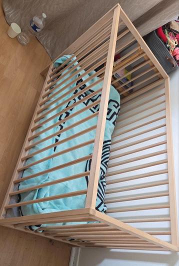 Lit bébé  beschikbaar voor biedingen