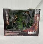 Poupée McFarlane ALIEN & PREDATOR Movie Maniacs Figurines, Enlèvement ou Envoi, Neuf