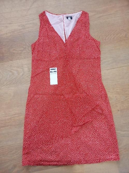 Armani kleedje M 38, Kleding | Dames, Jurken, Zo goed als nieuw, Maat 38/40 (M), Rood, Boven de knie, Ophalen of Verzenden