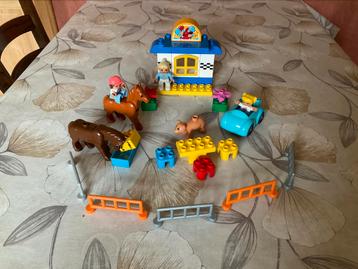 Lego duplo paardenkamp beschikbaar voor biedingen