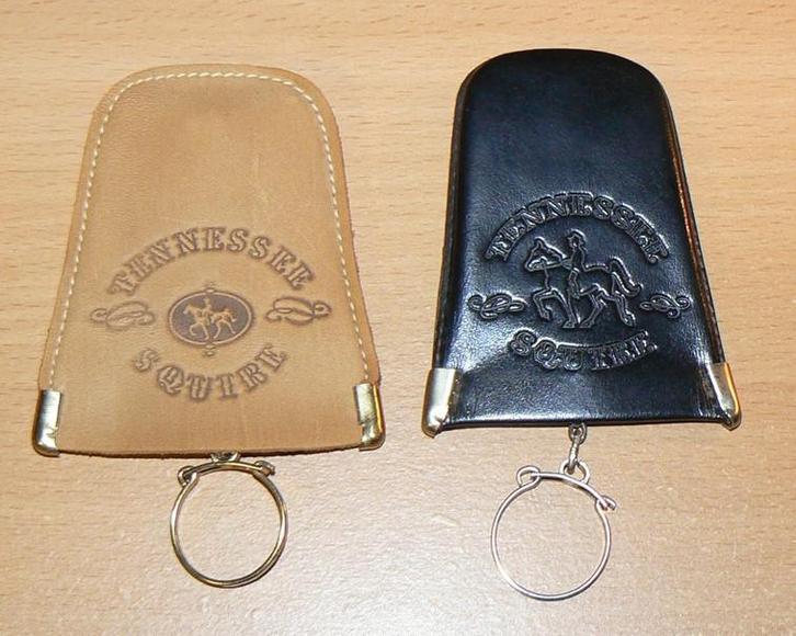 Jack Daniels : 2 lederen TSA sleutelhangers, Collections, Marques & Objets publicitaires, Neuf, Ustensile, Enlèvement