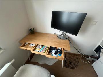 Bureau IKEA + Chaise bureau IKEA