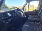 Iveco Daily 35S15V 2.3 L2H2, Bj 2015, Auto's, Euro 5, Gebruikt, Zwart, Iveco