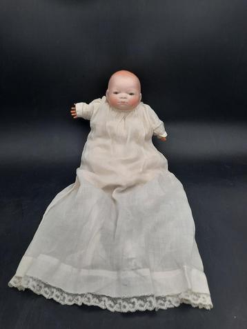 oud porseleinen baby pop, begin 1900