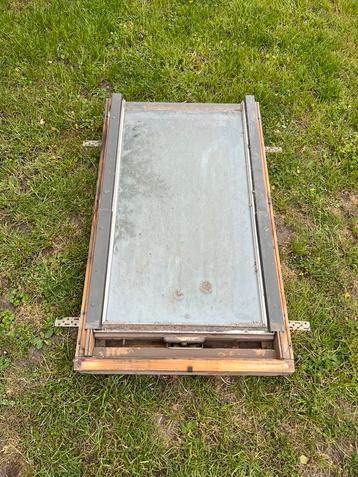 Velux 70x117 cm beschikbaar voor biedingen