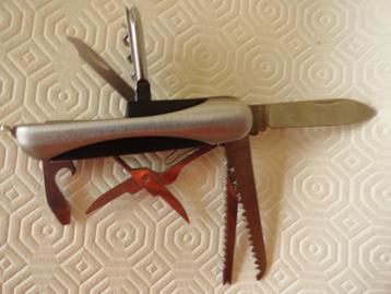Couteau beschikbaar voor biedingen