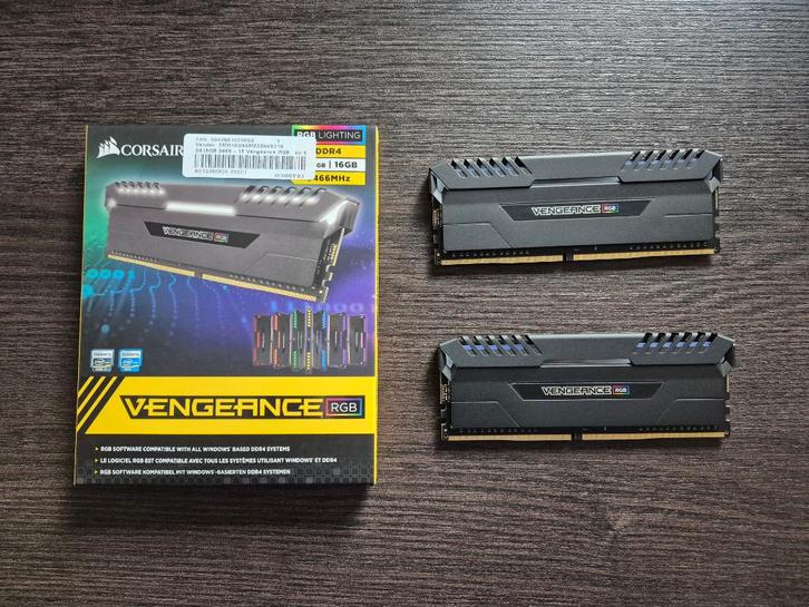 Corsair Vengeance RGB 16 GB DDR4-3466 RAM-geheugen, Computers en Software, RAM geheugen, Zo goed als nieuw, Desktop, 16 GB, DDR4
