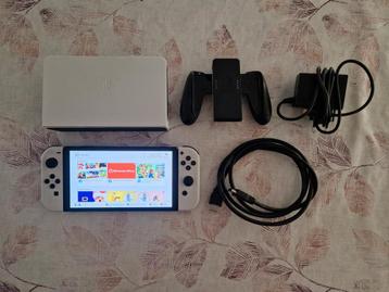 Nintendo Switch Oled in zeer goede staat te koop. beschikbaar voor biedingen