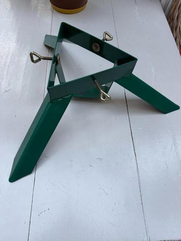 Voet voor kerstboom beschikbaar voor biedingen