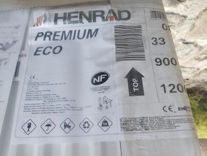 Radiator Henrad premium eco, Doe-het-zelf en Bouw, Verwarming en Radiatoren, Zo goed als nieuw, Radiator, 800 watt of meer, 80 cm of meer