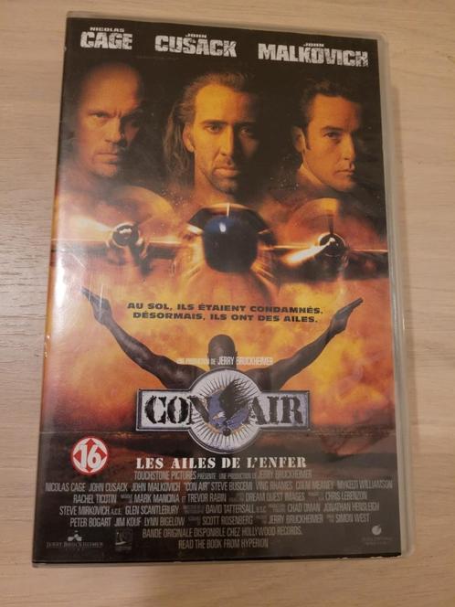 k7 vhs Les Ailes de l'enfer, Cd's en Dvd's, VHS | Film, Zo goed als nieuw, Thrillers en Misdaad, Ophalen of Verzenden