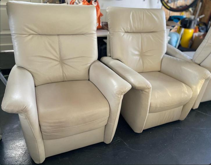 Salon cuir : 2 pl. + 1 pl. + 1 pl. relax électrique, Huis en Inrichting, Zetels | Zetels, Zo goed als nieuw, Rechte bank, Vierpersoons of meer