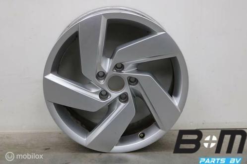 Originele 17 inch Richmond velg VW Golf 8 5H0601025E, Auto-onderdelen, Banden en Velgen, Velg(en), Gebruikt