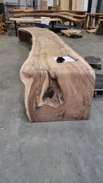 Suar waterval boomstambank, Ophalen