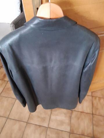 Lederen vest, Ophalen, Zo goed als nieuw