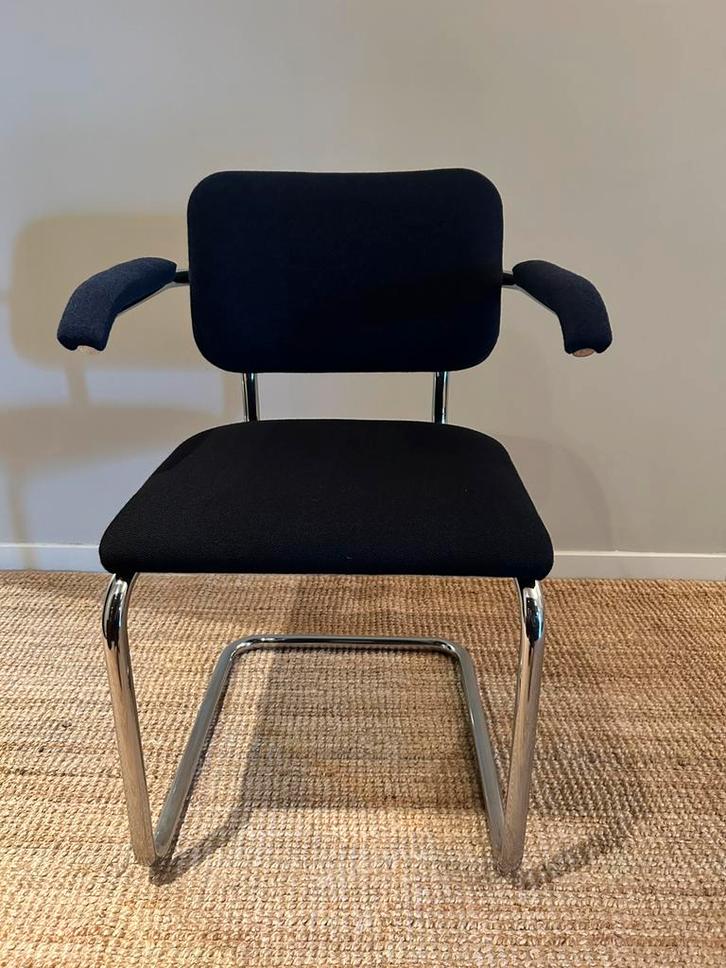 Cesca armleun stoel 50A, van Marcel Breuer voor Knoll, Huis en Inrichting, Stoelen, Nieuw, Twee, Metaal, Stof, Ophalen