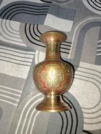 vintage geëtste Indiase koperen knopvaas met een pauwontwerp, Enlèvement