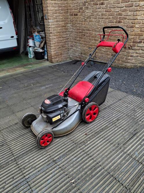 Honda GCV135 benzine grasmaaier, Tuin en Terras, Grasmaaiers, Gebruikt, Benzine-grasmaaier, Opvangbak, Ophalen