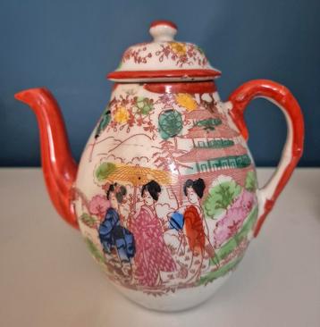 Vintage Japanse theeset beschikbaar voor biedingen