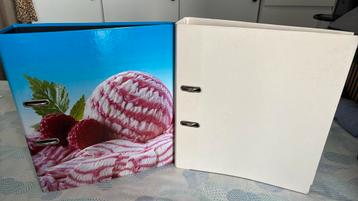 2 classeurs beschikbaar voor biedingen