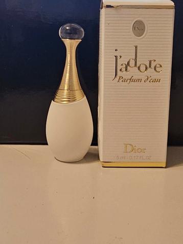 Miniatuur waterparfum van J'adore Dior, Verzamelen, Ophalen of Verzenden, Zo goed als nieuw, Miniatuur