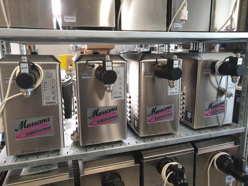 Mussana / Sanomat slagroommachines, Zakelijke goederen, Horeca | Keukenapparatuur, Gebruikt, Ophalen of Verzenden