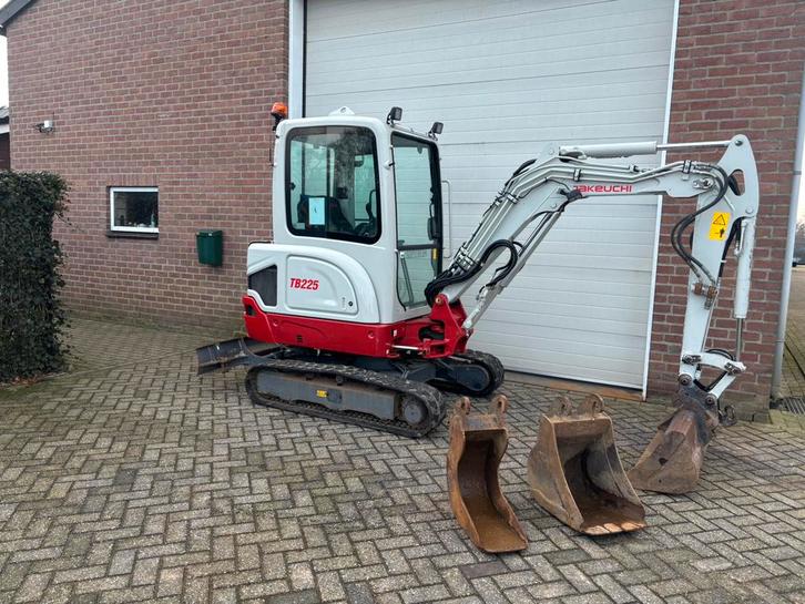 Takeuchi TB225 Minigraver graafmachine (2021) Sloop/sorteer, Articles professionnels, Articles professionnels Autre, Enlèvement