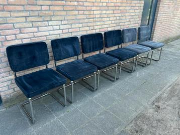 6 Ribstof Stoelen met Chrome Buisframe beschikbaar voor biedingen