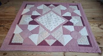 Vintage roze patchwork kleedje  beschikbaar voor biedingen