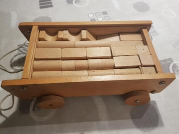 Blokkenwagen beschikbaar voor biedingen