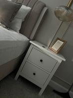 Nachtkast(2stuks) wit ikea zo goed als nieuw, Huis en Inrichting, Slaapkamer | Nachtkastjes, Ophalen, Zo goed als nieuw