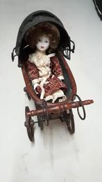 Ancien landau vintage de poupée, Antiquités & Art, Antiquités | Jouets, Enlèvement