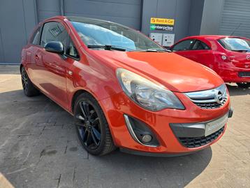 Opel Corsa 1.2i Black Edition 2013 Airco, Navi + Garantie beschikbaar voor biedingen