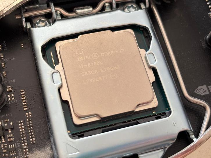 Intel i7 8700k - CPU, Computers en Software, Processors, Gebruikt, 6-core, 4 Ghz of meer, Ophalen