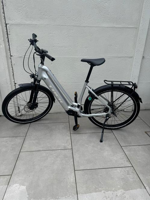 Trek Allant+7 Lowstep L Matte Quicksilver 500WH, Fietsen en Brommers, Elektrische fietsen, Zo goed als nieuw, Overige merken, 50 km per accu of meer