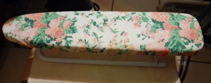 NEUVE - Planche à  repasser - jeannette 52 x12, Electroménager, Fers à repasser & Planches à repasser, Neuf, Enlèvement ou Envoi