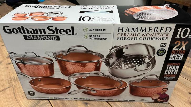 Nieuwe koperkleurige kookpotten set, Huis en Inrichting, Keuken | Potten en Pannen, Zo goed als nieuw, Pannenset, Aluminium, Inductieplaat