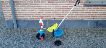 driewieler Smoby met duwstang beschikbaar voor biedingen