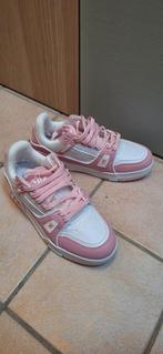 Baskets style Louis Vuitton pointure 38 neuves, Neuf, Enlèvement ou Envoi, Sneakers et Baskets, Blanc