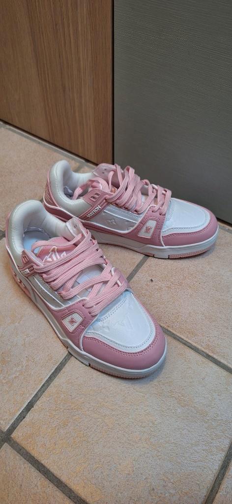 Baskets style Louis Vuitton pointure 38 neuves, Kleding | Dames, Schoenen, Nieuw, Sneakers, Wit, Ophalen of Verzenden