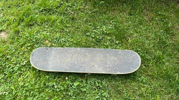Skateboard beschikbaar voor biedingen