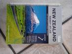 Boek kaart Nieuw Zeeland, Hobby en Vrije tijd, Kaarten | Zelf maken, Zo goed als nieuw, Ophalen