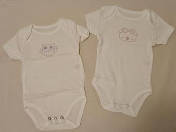 Lot de 2 bodys courtes manches taille naissance beschikbaar voor biedingen