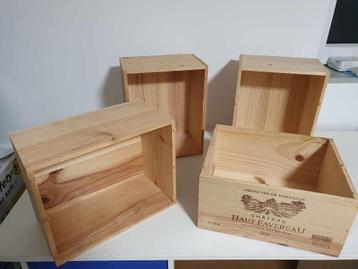 Houten wijnbakjes beschikbaar voor biedingen