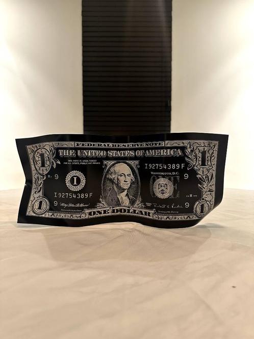 Karl Lagasse “The One Dollar Underground” Black, Antiquités & Art, Art | Objets design, Enlèvement