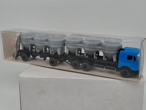 Silo transport Mercedes Benz vrachtwagen - Wiking 1/87, Hobby en Vrije tijd, Modelauto's | 1:87, Zo goed als nieuw, Bus of Vrachtwagen
