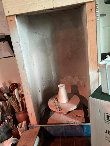 spuitcabine o.a. voor pottenbakken beschikbaar voor biedingen