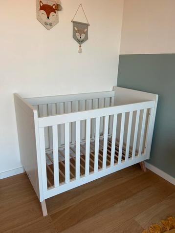 Babybedje Bopita + matras, Ophalen, Zo goed als nieuw