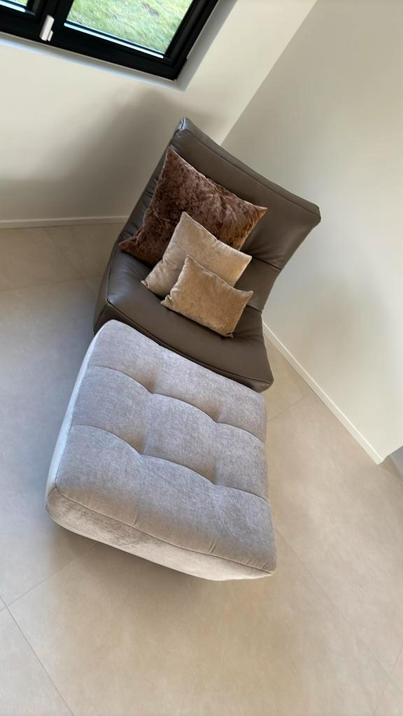Zetel met poef, Huis en Inrichting, Zetels | Zetels en Chaises Longues, Nieuw, Eenpersoons, 150 tot 200 cm, 75 tot 100 cm, Leer