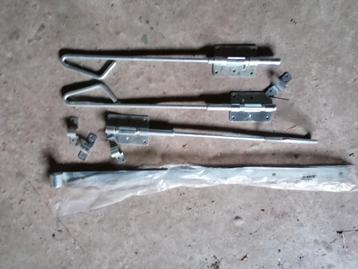 set poortgrendels / stangensluiting verzinkt staal beschikbaar voor biedingen